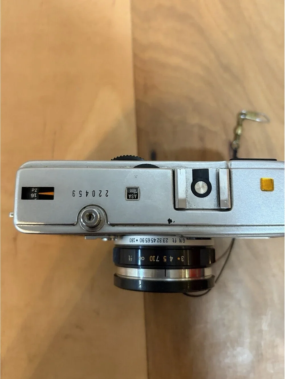 Olympus 35 EC 35mm Rangefinder Film Camera 42mm f2.8 (Made In Japan)
